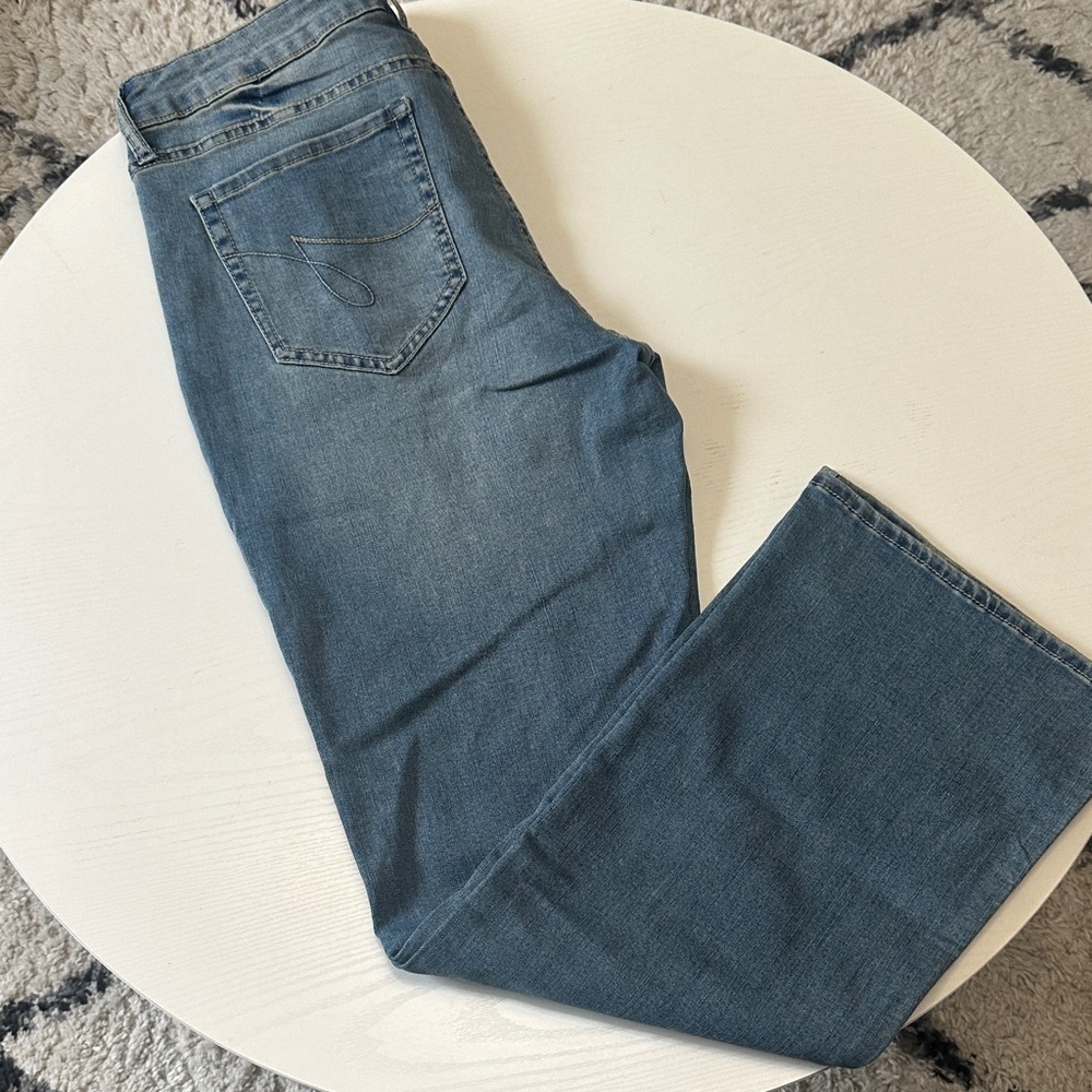Jordache Straight-Leg Mid Blue Jeans